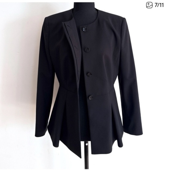 BOSS Hugo Boss Virgin Wool Minimalistic Quiet Luxury Black Button Blazer Jacket - Picture 2 of 5